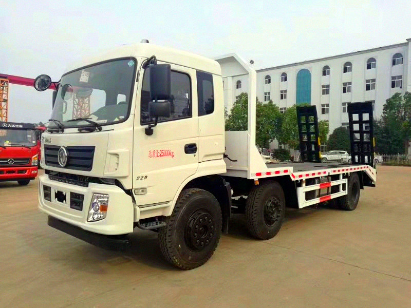 【25噸】東風(fēng)D913小三軸平板運(yùn)輸車(chē)
