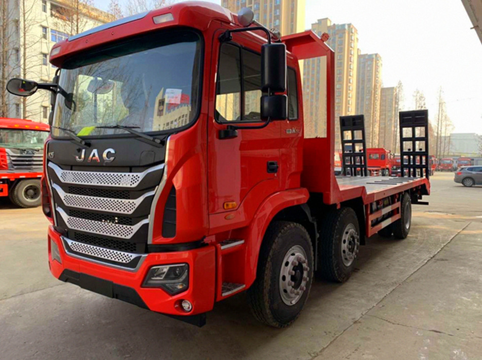 【25噸】江淮K5小三軸平板運(yùn)輸車(chē)