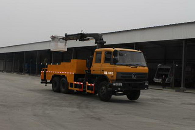 程力威牌CLW5160JGKD4型高空作業車
