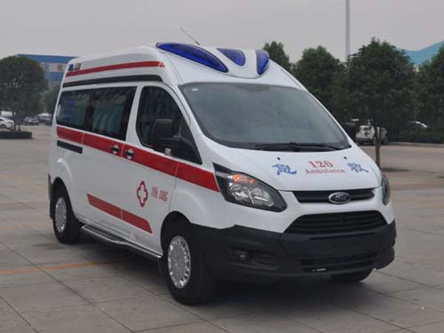 程力重工牌CLH5036XJHJ5型救護(hù)車(chē)