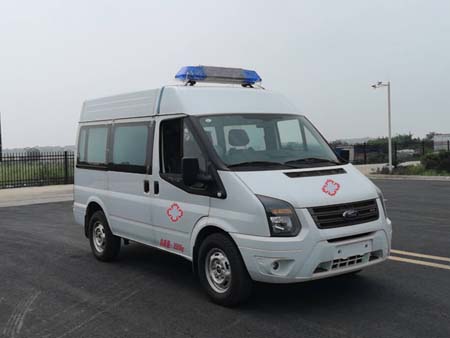 程力重工牌CLH5040XJHJ5型救護(hù)車(chē)